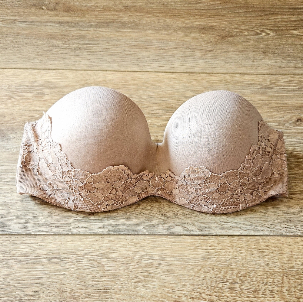 Victoria's Secret Body By Victoria Nude Beige Tan Lace Trim Strapless Padded Bra